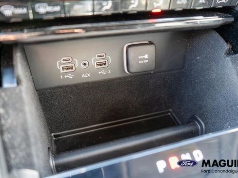 Used 2023 Jeep Grand Cherokee Limited AWD/4WD image 26