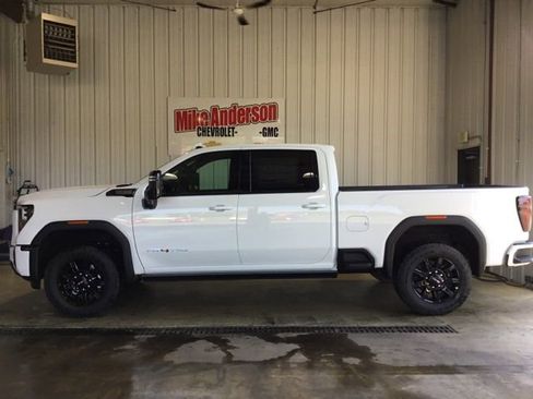 New 2025 GMC Sierra 2500 AT4 w/ AT4 Premium Plus Package image 2