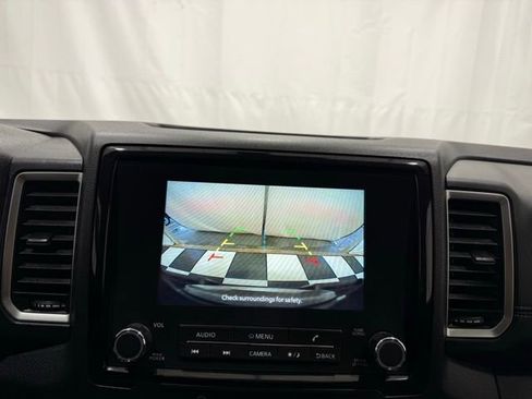 Used 2023 Nissan Frontier SV image 33