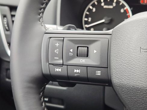 New 2026 Nissan Rogue SV FWD image 28