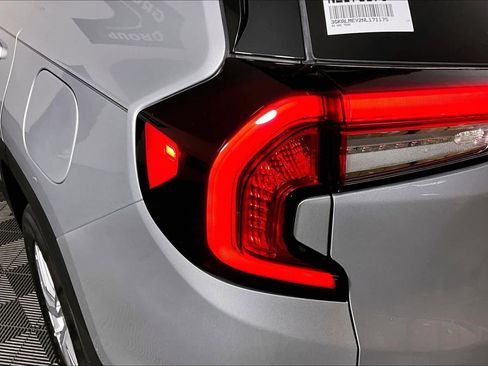 Used 2022 GMC Terrain SLE w/ Driver Convenience Package image 37