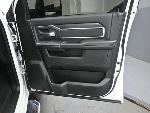 Used 2025 RAM 2500 Big Horn AWD/4WD image 12