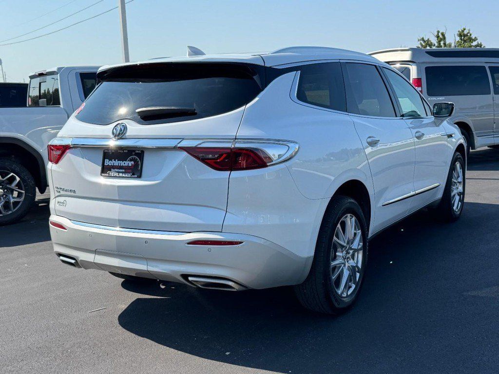 Used 2023 Buick Enclave Essence w/ Experience Buick Package AWD/4WD image 4