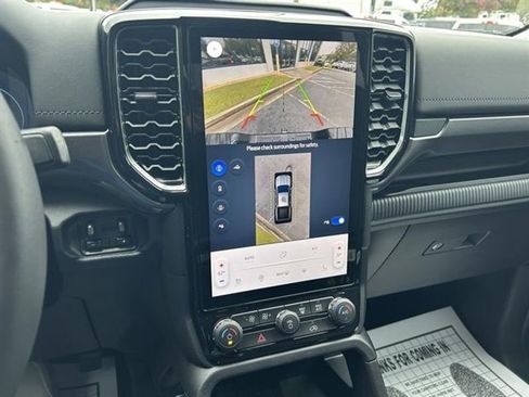 Used 2025 Ford Ranger Lariat w/ FX4 Off-Road Package image 13