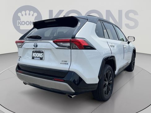Used 2023 Toyota RAV4 XSE AWD/4WD image 7