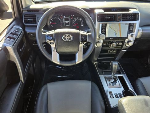 Used 2022 Toyota 4Runner SR5 Premium image 13