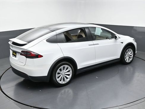 Used 2021 Tesla Model X Long Range image 43
