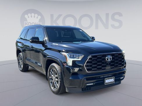 Used 2023 Toyota Sequoia Platinum AWD/4WD image 18