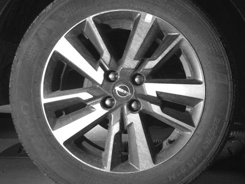 Used 2025 Nissan Versa SV FWD image 15