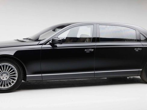 Used 2012 Maybach 62 RWD image 37