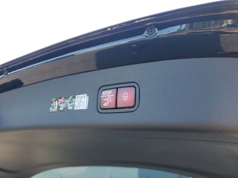 Certified 2025 Mercedes-Benz GLC 350e 4MATIC image 10