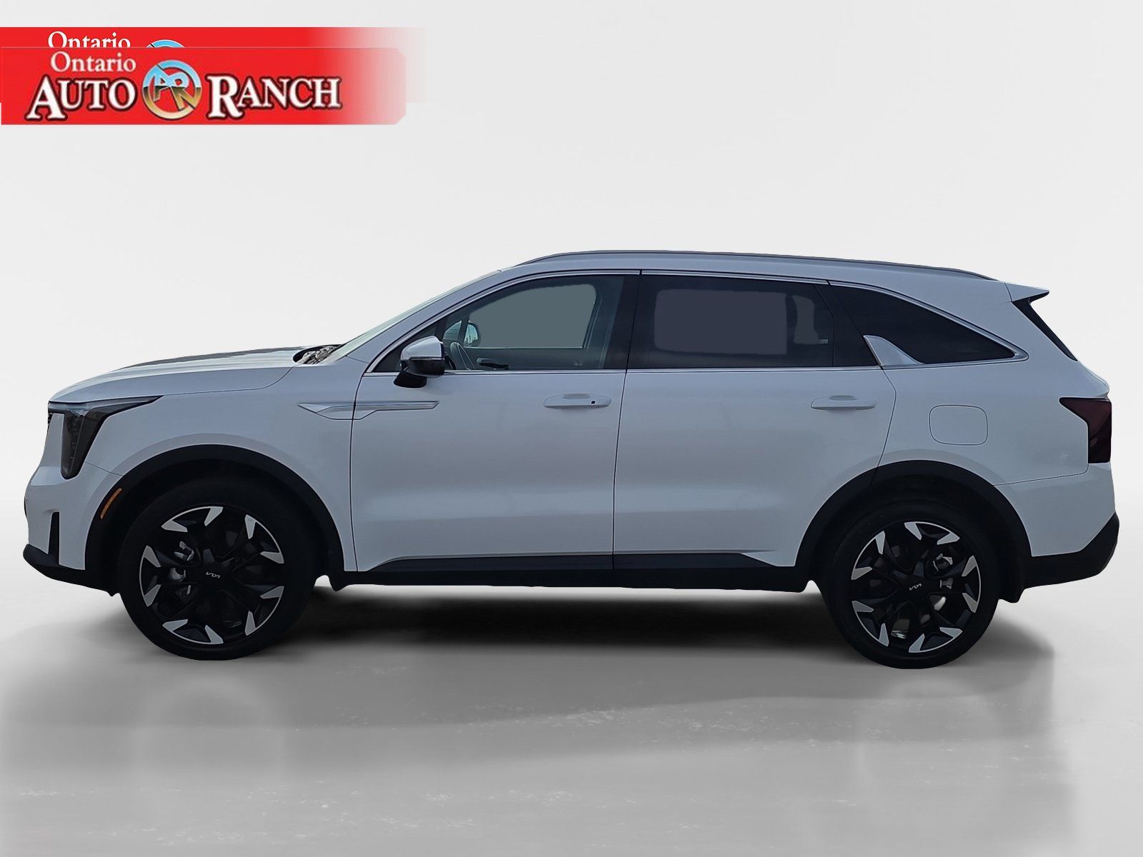 Used 2025 Kia Sorento EX AWD/4WD image 2