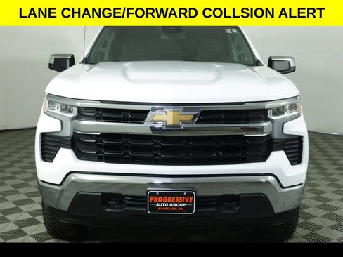 Used 2023 Chevrolet Silverado 1500 LT AWD/4WD image 9