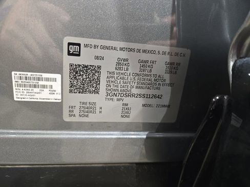 New 2025 Chevrolet Equinox EV RS w/ LPO, Illumination Package image 36