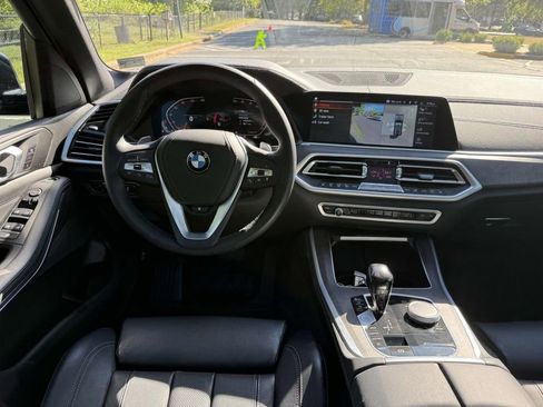 Used 2022 BMW X5 xDrive40i w/ Premium Package image 8