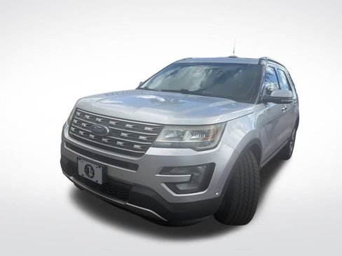 Used 2016 Ford Explorer Limited w/ Equipment Group 301A image 2