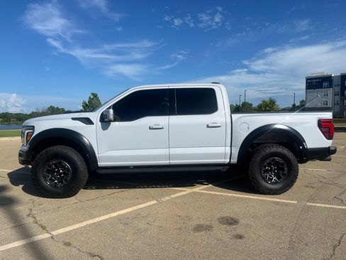 Used 2025 Ford F150 Raptor w/ Equipment Group 803A Raptor R AWD/4WD image 2