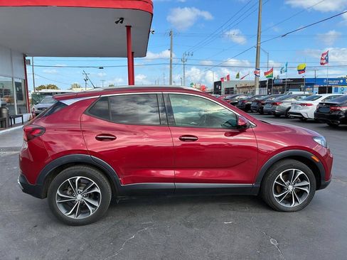 Used 2021 Buick Encore GX Essence w/ Advanced Technology Package FWD image 3