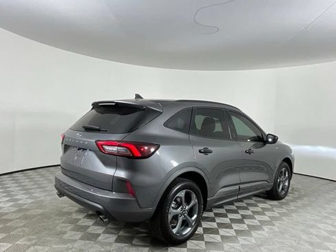 Used 2023 Ford Escape ST-Line AWD/4WD image 5