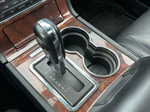 Used 2016 Lincoln Navigator Select image 12