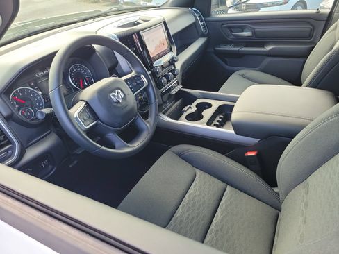 New 2026 RAM 1500 Express AWD/4WD image 3
