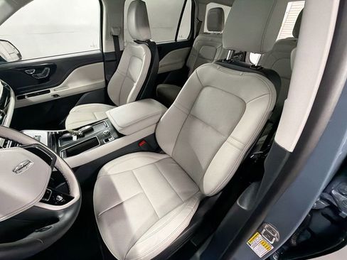 Used 2026 Lincoln Aviator 2WD image 19