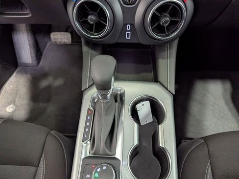 Used 2025 Chevrolet Blazer LT FWD image 22