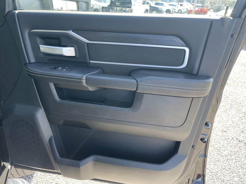 Used 2026 RAM 2500 Big Horn AWD/4WD image 28