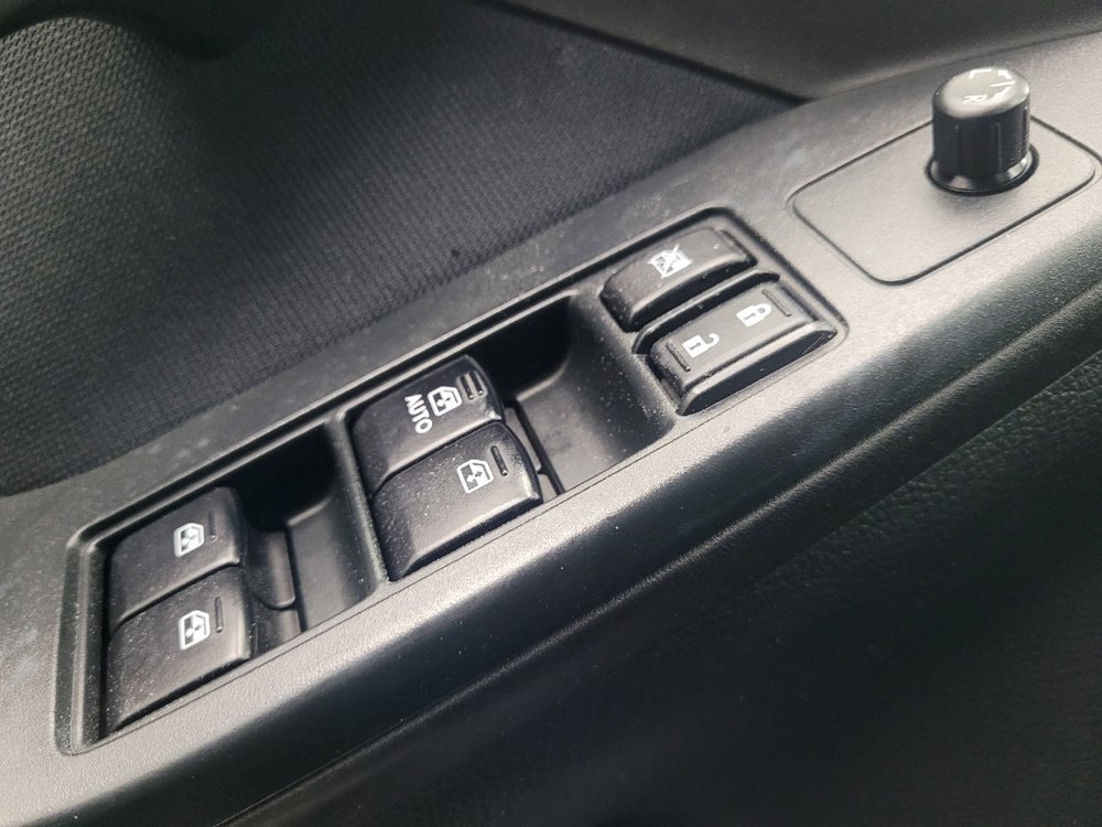 Used 2014 Subaru Forester 2.5i AWD/4WD image 27