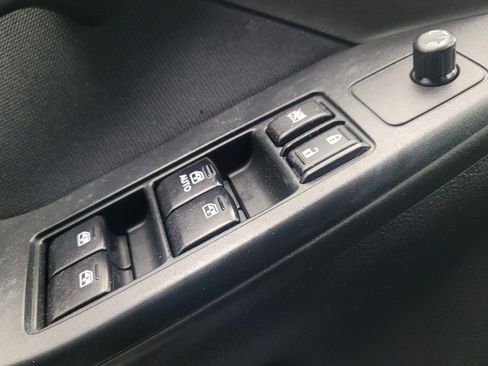 Used 2014 Subaru Forester 2.5i AWD/4WD image 27