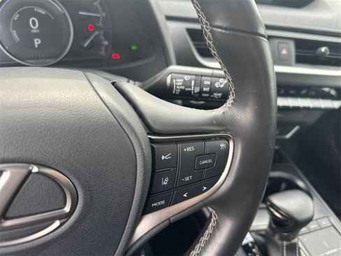 Used 2020 Lexus UX 250h w/ Premium Package image 24