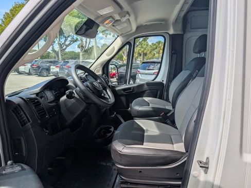 Used 2025 RAM ProMaster 2500 w/ Convenience Group FWD image 10