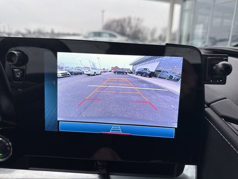 Used 2024 Chevrolet Corvette Stingray Convertible w/ Z51 Performance Package image 16