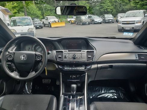 Used 2016 Honda Accord Sport image 13