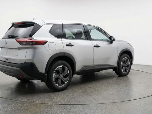 Used 2025 Nissan Rogue SV image 9