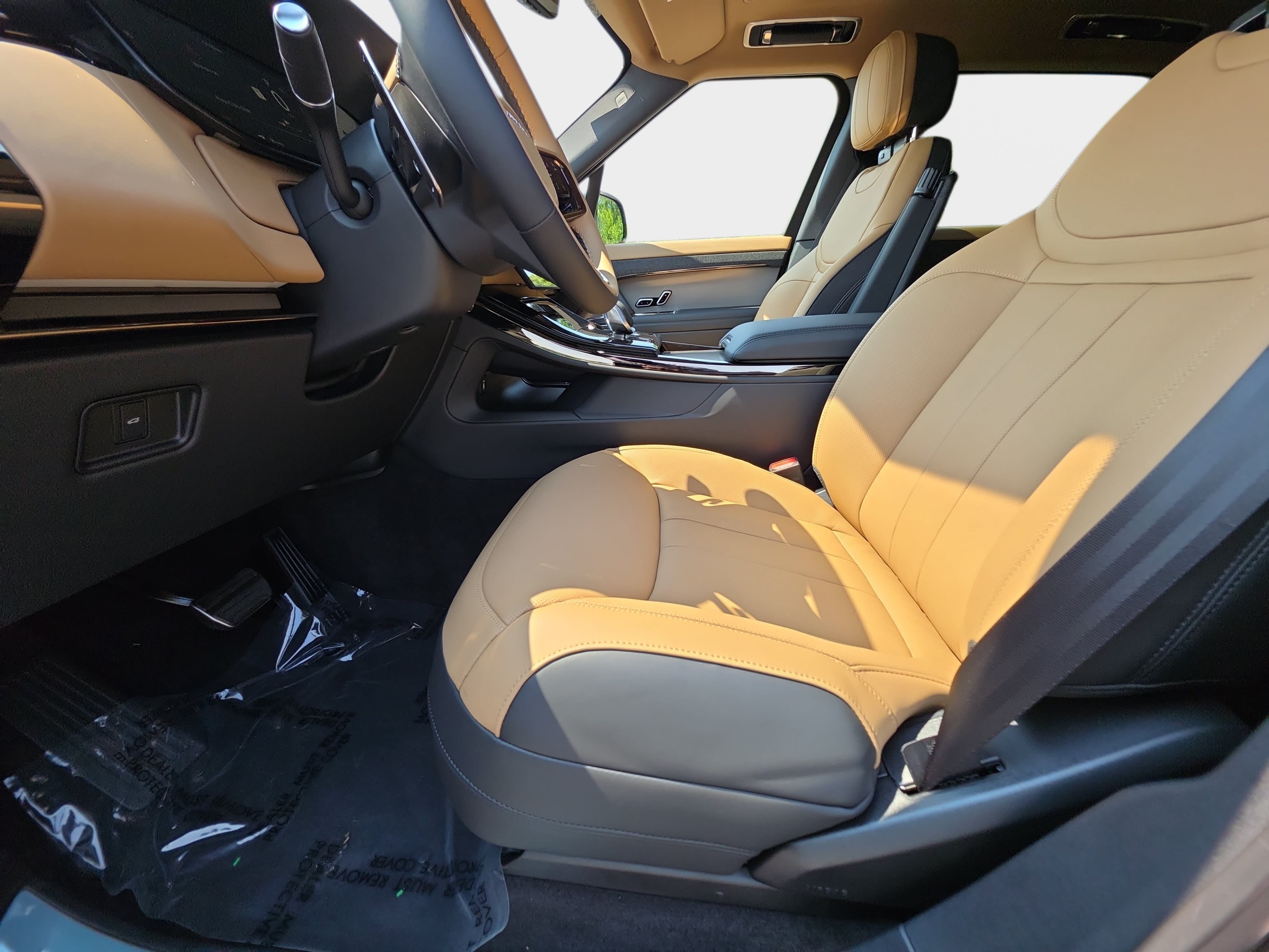 New 2026 Land Rover Range Rover Sport Dynamic SE AWD/4WD image 15