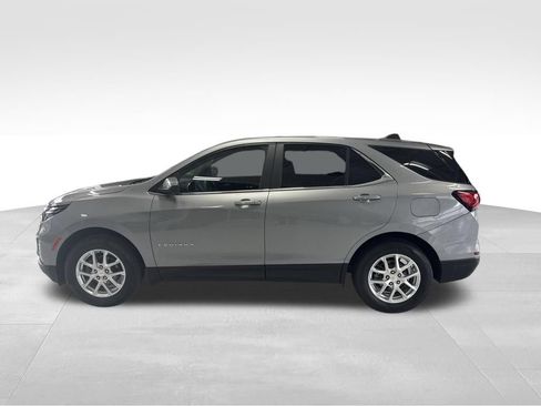 Used 2024 Chevrolet Equinox LT AWD/4WD image 2