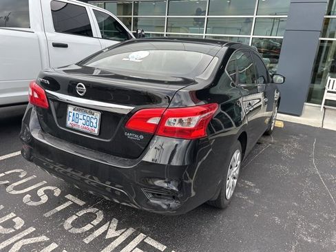Used 2019 Nissan Sentra S image 9
