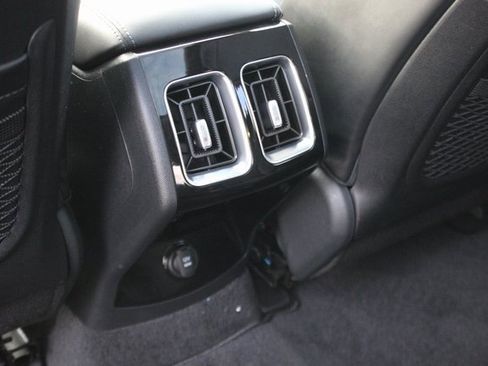 Used 2025 Kia Sorento SX image 26