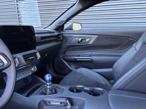 Used 2024 Ford Mustang Dark Horse image 11