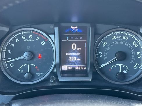 Used 2021 Toyota Tacoma TRD Off-Road image 24