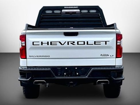 Used 2024 Chevrolet Silverado 1500 LT Trail Boss w/ LT Trail Boss Premium Package AWD/4WD image 4