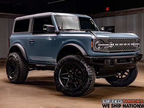 Used 2022 Ford Bronco Badlands image 1