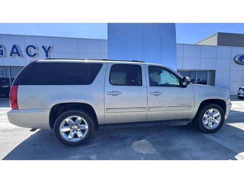 Used 2013 GMC Yukon XL SLT image 8
