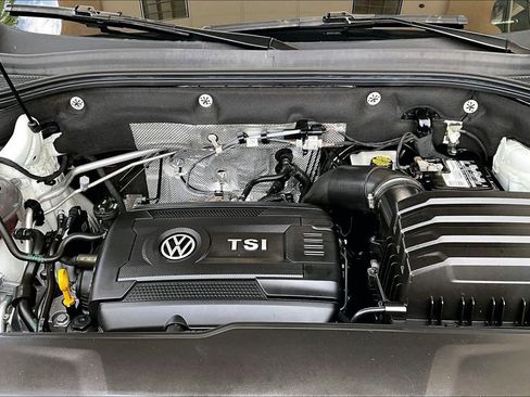 Used 2020 Volkswagen Atlas Cross Sport SE FWD image 10