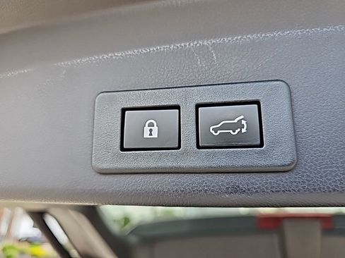 Used 2022 Subaru Ascent Touring image 25