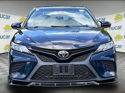 Used 2020 Toyota Camry SE FWD image 2