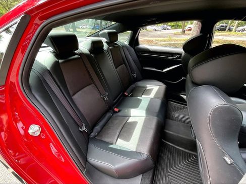 Used 2018 Honda Accord Sport image 22