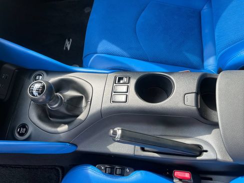 Certified 2024 Nissan Z Performance w/ Floor Mat Package RWD image 26