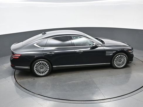 Certified 2023 Genesis G80 image 37
